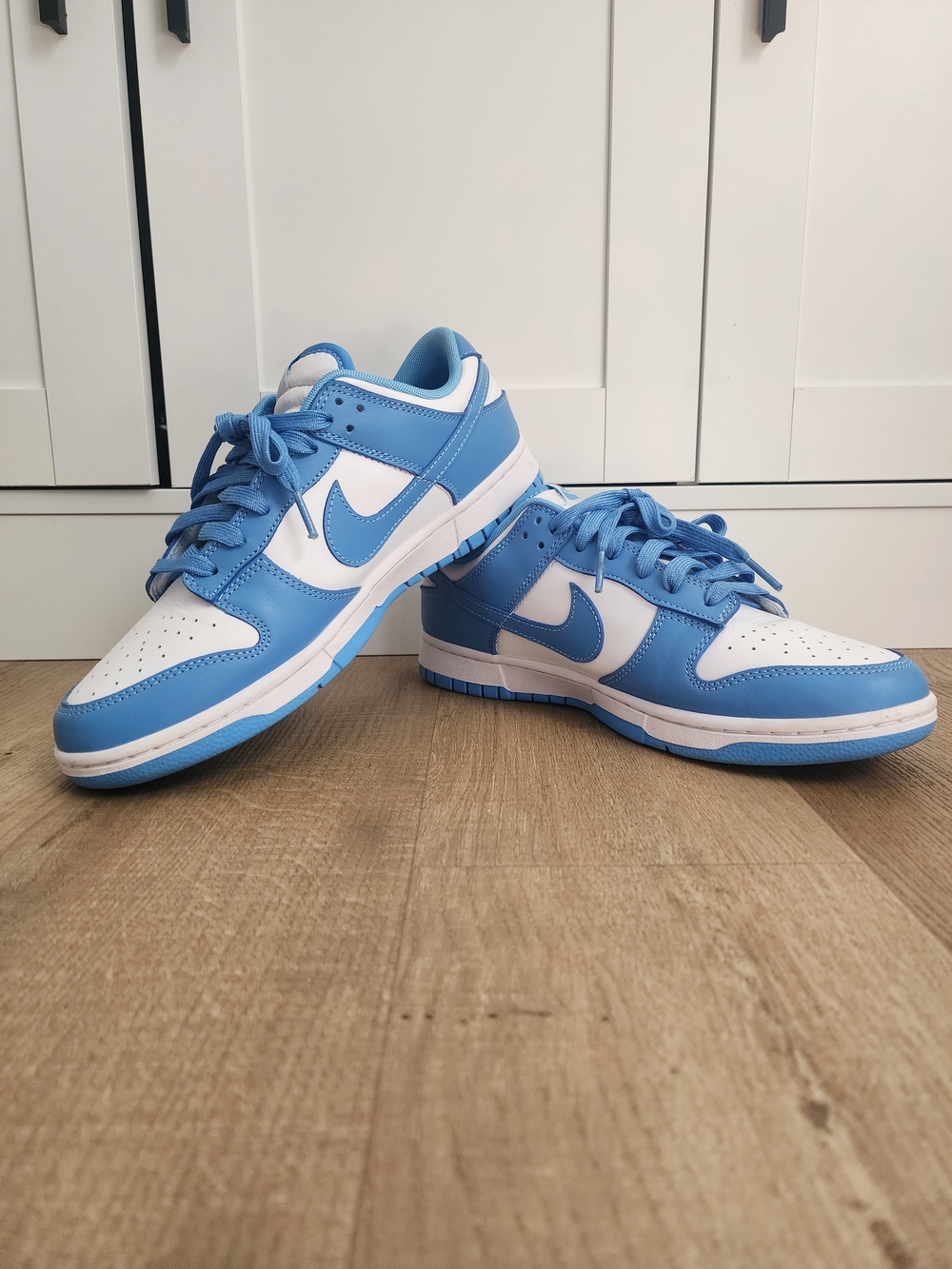 Nike Men’s Low-Top Sneakers in Blue/White